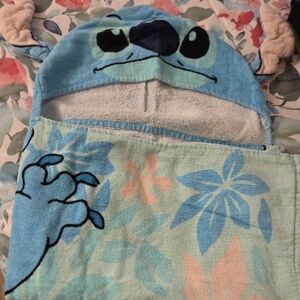 Disney Stitch Blue Floral Hooded Towel